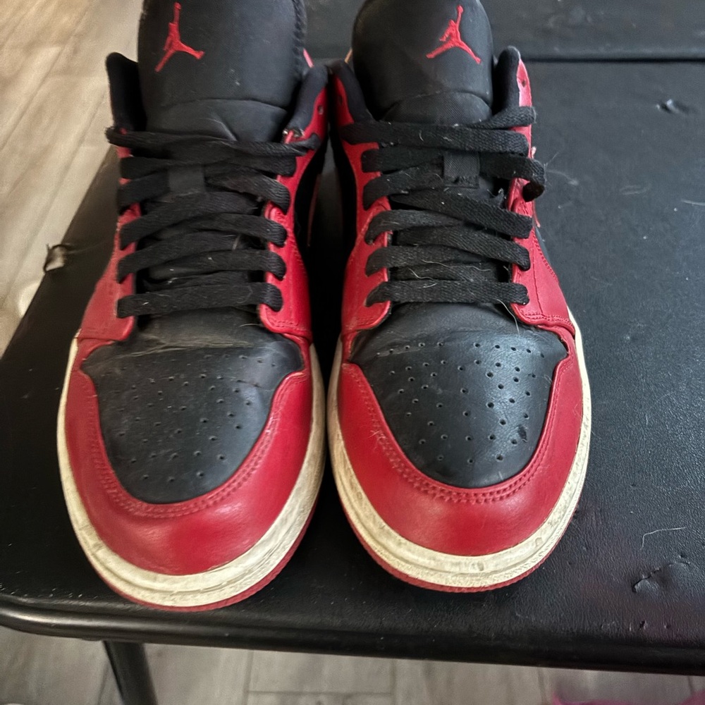 Jordan Men's Red and Black Sneakers